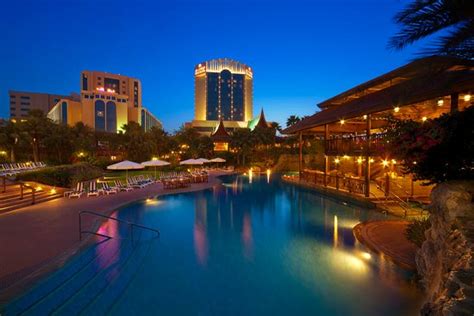 the gulf hotel bahrain convention & spa
